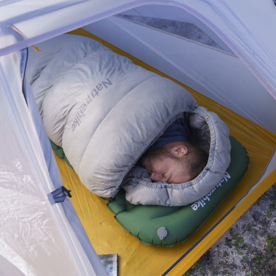 Colchón Inflable Naturehike Individual con Bomba a Pie y Cabecera